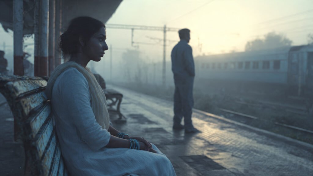 प्लेटफ़ॉर्म नंबर 4 पर कोई इंतज़ार करता है